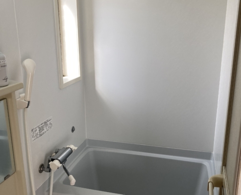 ビジネスINNたけなかのお風呂はいつも清潔。各部屋に完備。ホテル/旅館とは違う民宿ならではの雰囲気をお楽しみ下さい